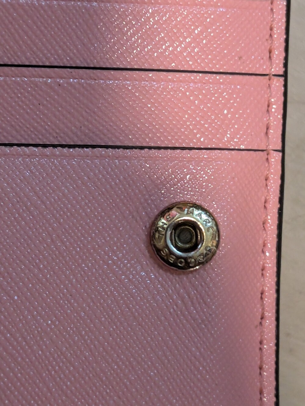 The Marc Jacobs Pink Zip-Around Compact Wallet Gold Logo - Picture 5 of 12